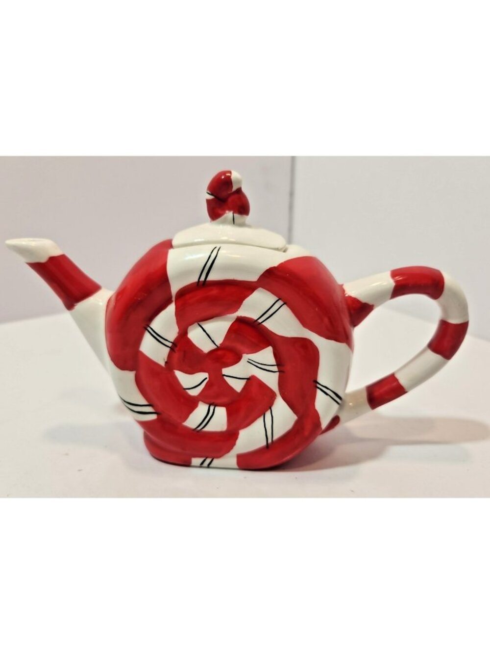 Department 56 Teapot Candy Cane Red & White Peppermint Christmas Hand Painted